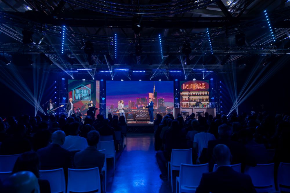 Una convention ispirata ai late-night show americani - 13